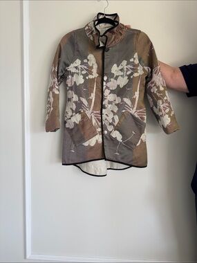 Women’s Floral Pattern Lightweight Jacket in Olive and Taupe